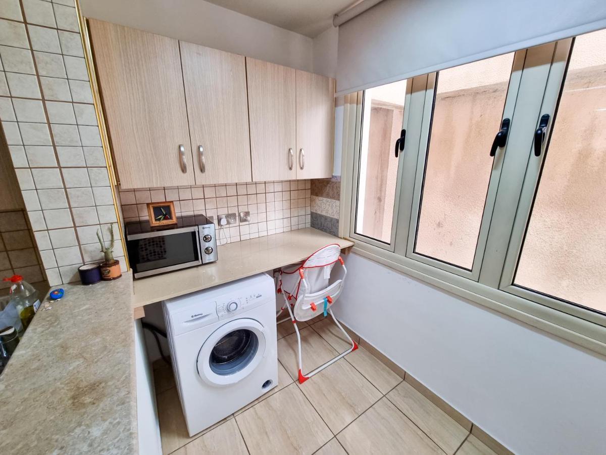 Sunbay City Rooms Larnaca Exterior foto